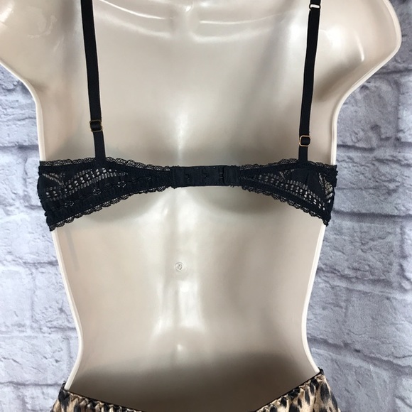 Victoria’s Secret Very Sexy Crochet‎ Bra Push-Up without Padding - Picture 7 of 11